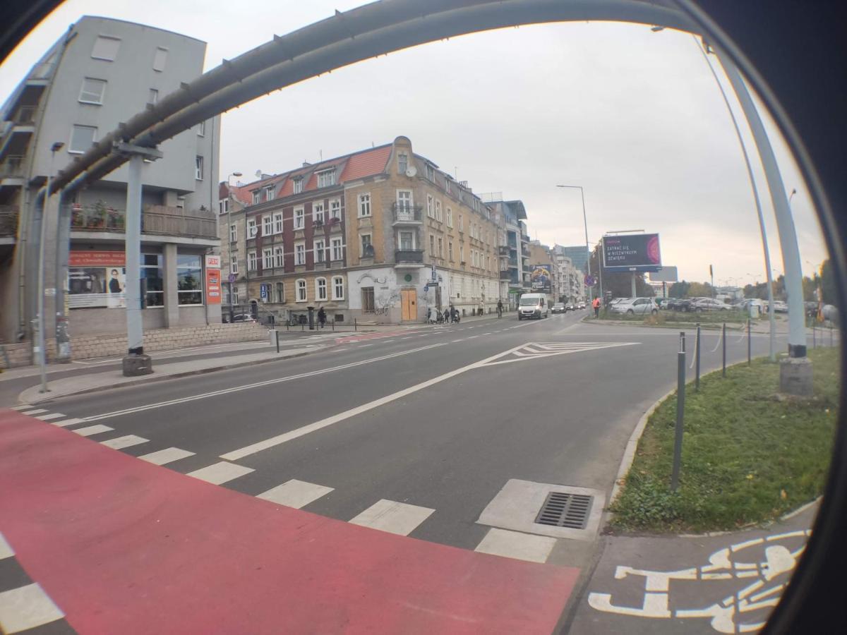 3030 Jana Spychalskiego 32 - Tanie Pokoje W Apartamencie - Samodzielne Zameldowanie - Self Check In Poznań Kültér fotó