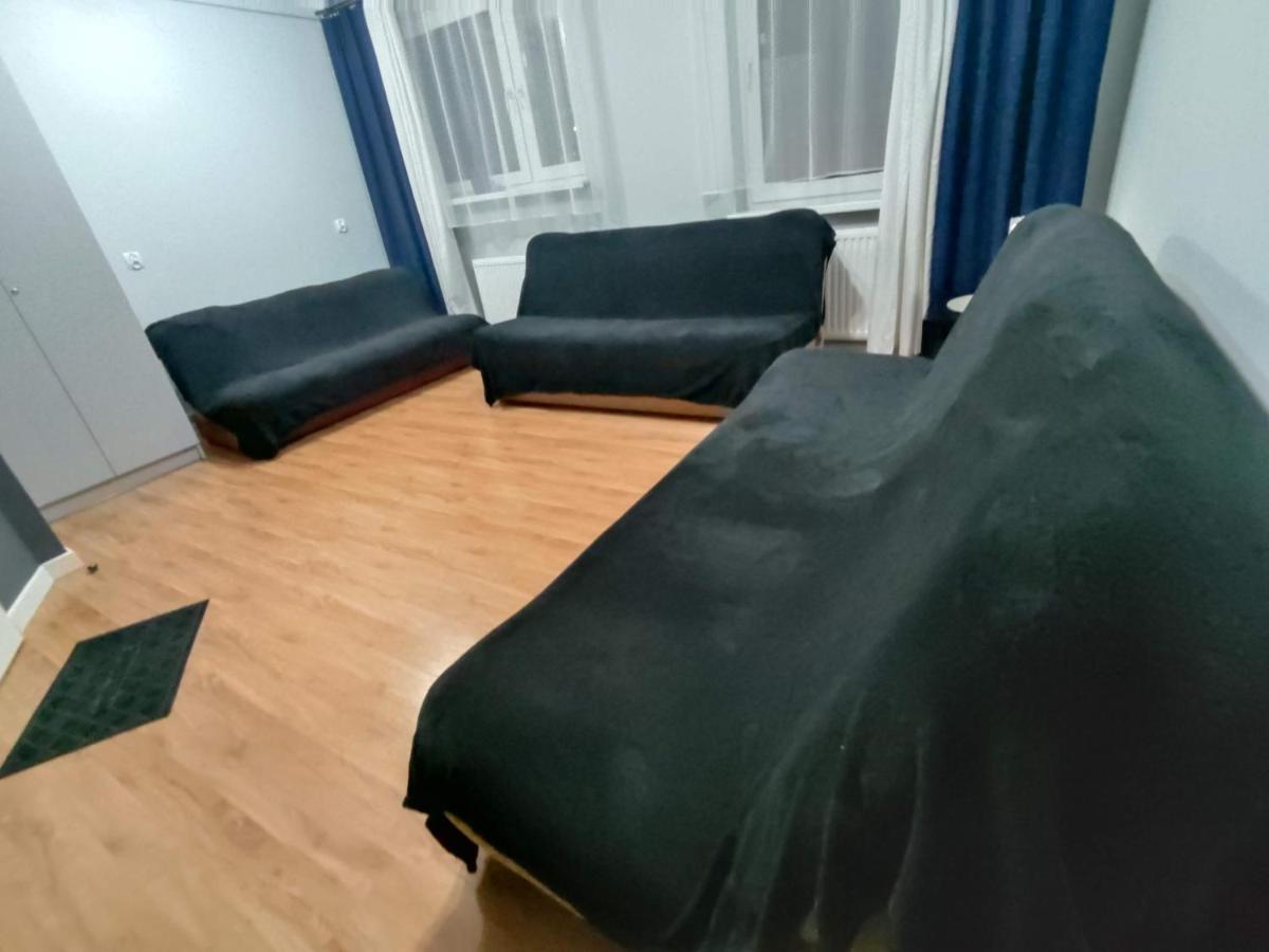 3030 Jana Spychalskiego 32 - Tanie Pokoje W Apartamencie - Samodzielne Zameldowanie - Self Check In Poznań Kültér fotó