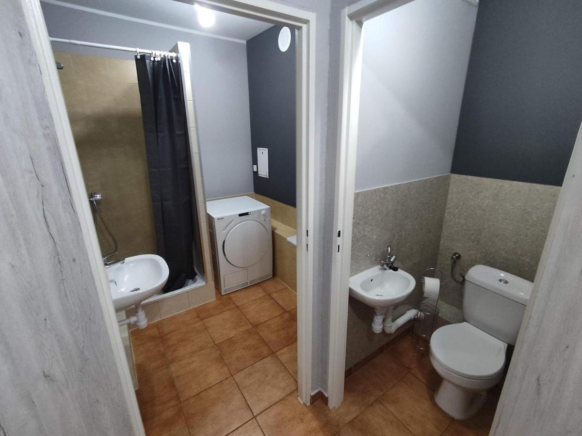3030 Jana Spychalskiego 32 - Tanie Pokoje W Apartamencie - Samodzielne Zameldowanie - Self Check In Poznań Kültér fotó