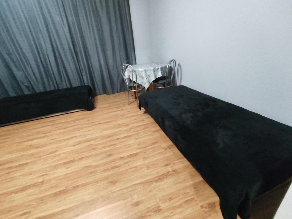 3030 Jana Spychalskiego 32 - Tanie Pokoje W Apartamencie - Samodzielne Zameldowanie - Self Check In Poznań Kültér fotó