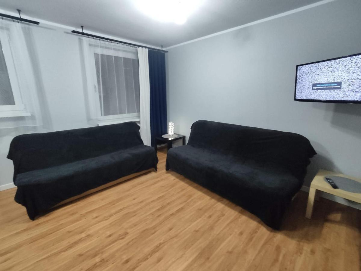 3030 Jana Spychalskiego 32 - Tanie Pokoje W Apartamencie - Samodzielne Zameldowanie - Self Check In Poznań Kültér fotó